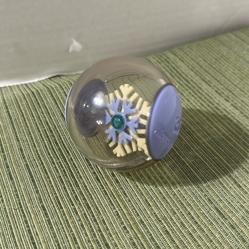 2007 American Girl Bitty Baby Lavender Snowflake Flutter-Spinning ball toy EUC